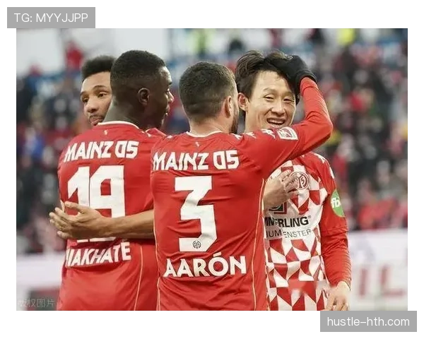 德甲转会窗口再掀波澜，豪门争抢明星球员引热议